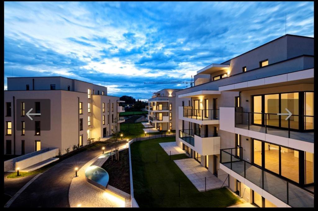 Nikolas Linz Exterior photo